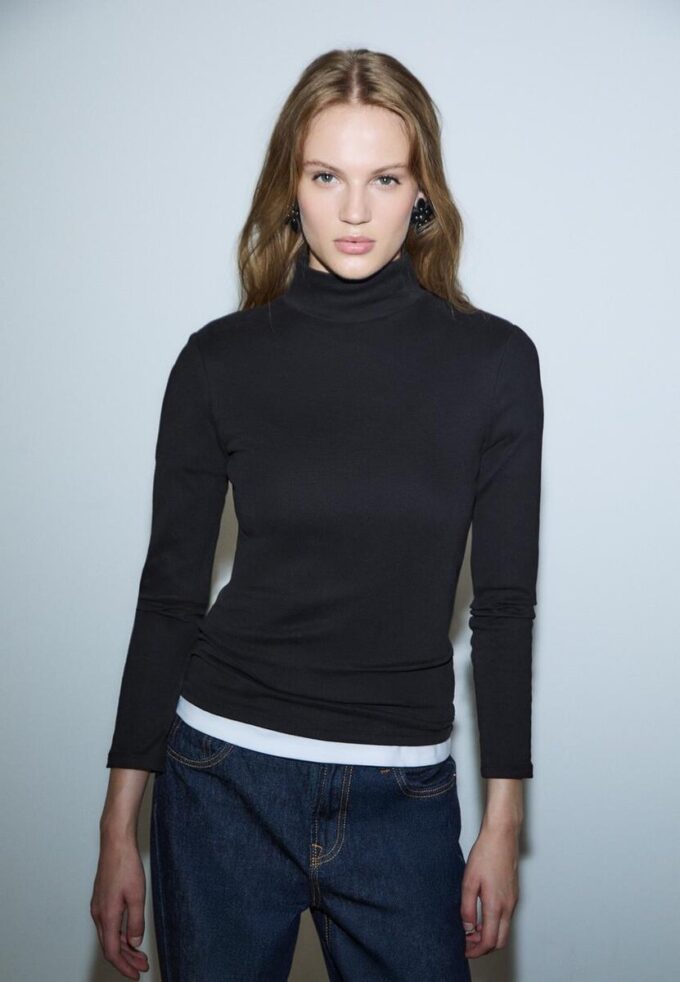 Basisplagg T-skjorte med høy hals