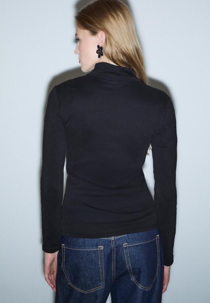 Basisplagg T-skjorte med høy hals