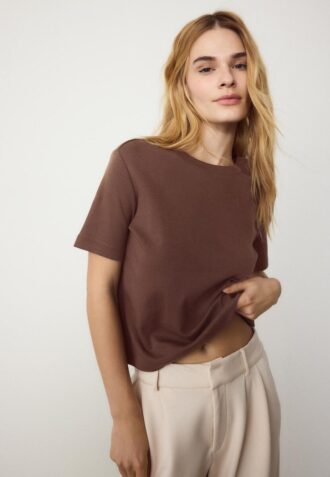 Basisplagg T-skjorte med normal passform og tykt stoff