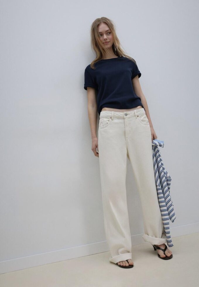 Basisplagg T-skjorte med normal passform og tykt stoff