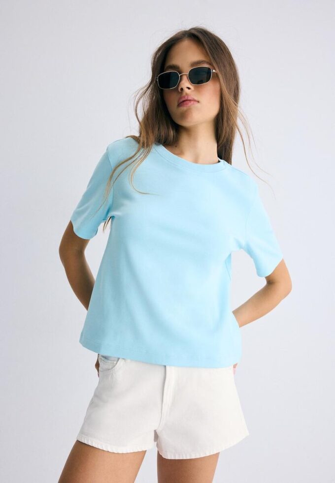 Basisplagg T-skjorte med normal passform og tykt stoff