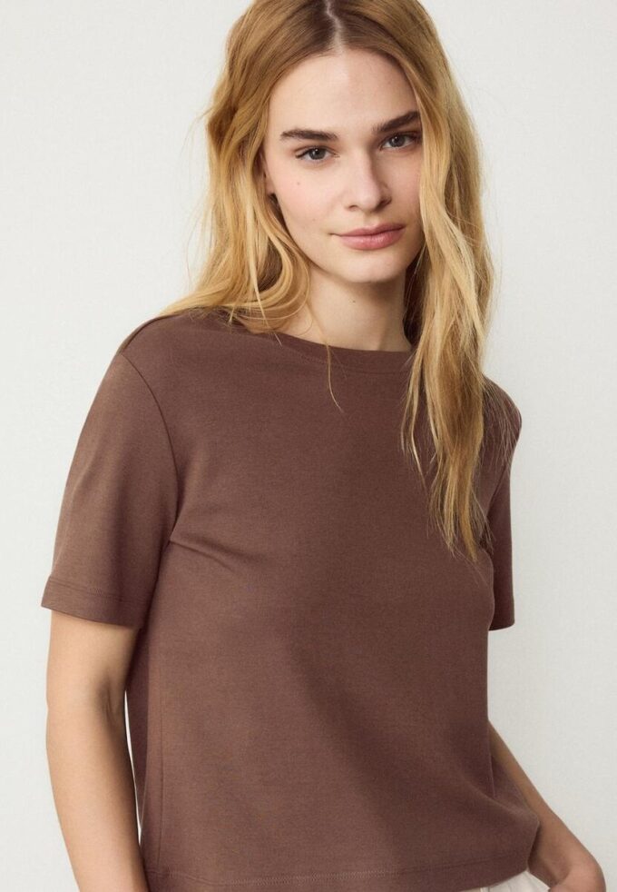 Basisplagg T-skjorte med normal passform og tykt stoff