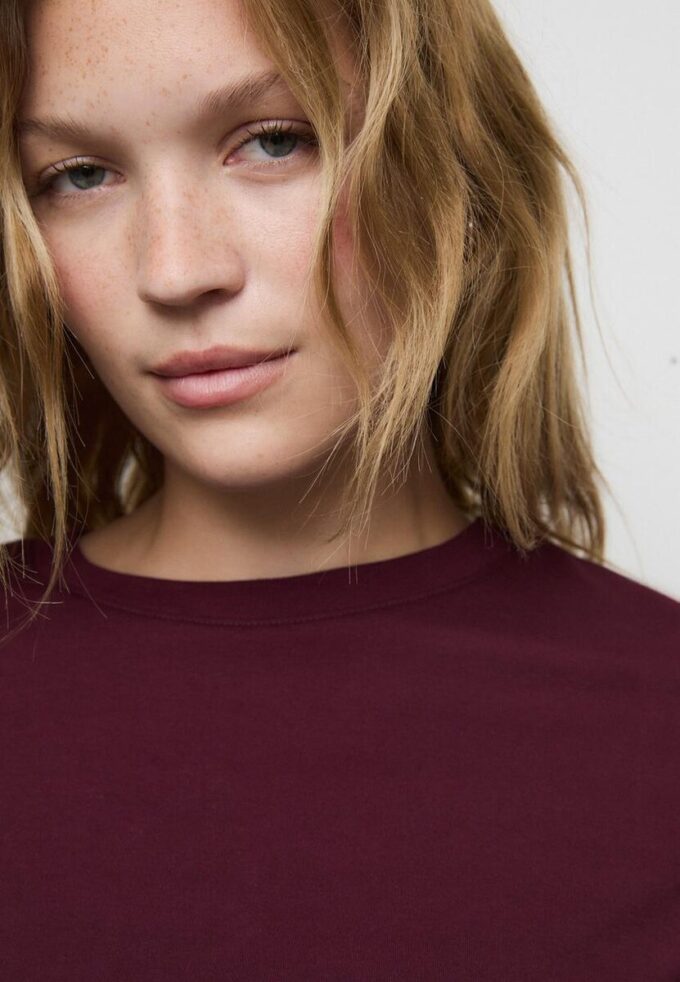 Basisplagg T-skjorte med normal passform og tykt stoff