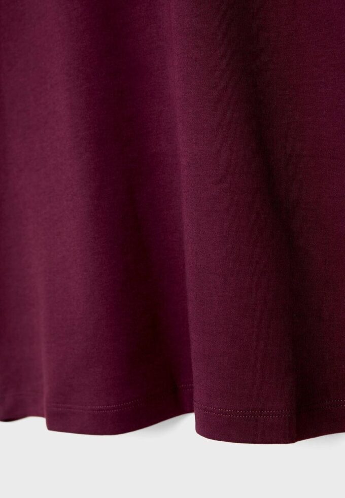 Basisplagg T-skjorte med normal passform og tykt stoff