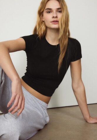 Basisplagg T-skjorte med smal passform