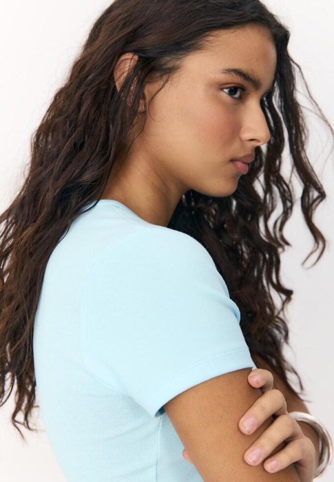 Basisplagg T-skjorte med smal passform