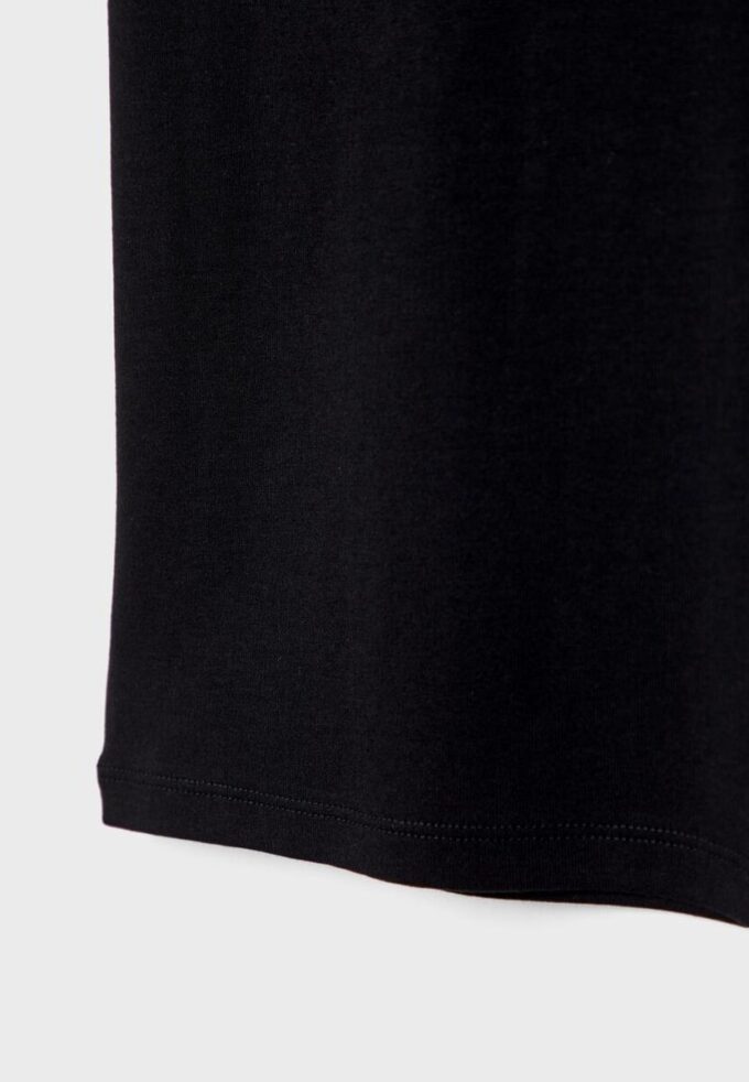 Basisplagg T-skjorte med smal passform