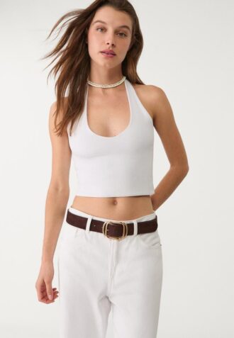 Belte med overliggende spenne