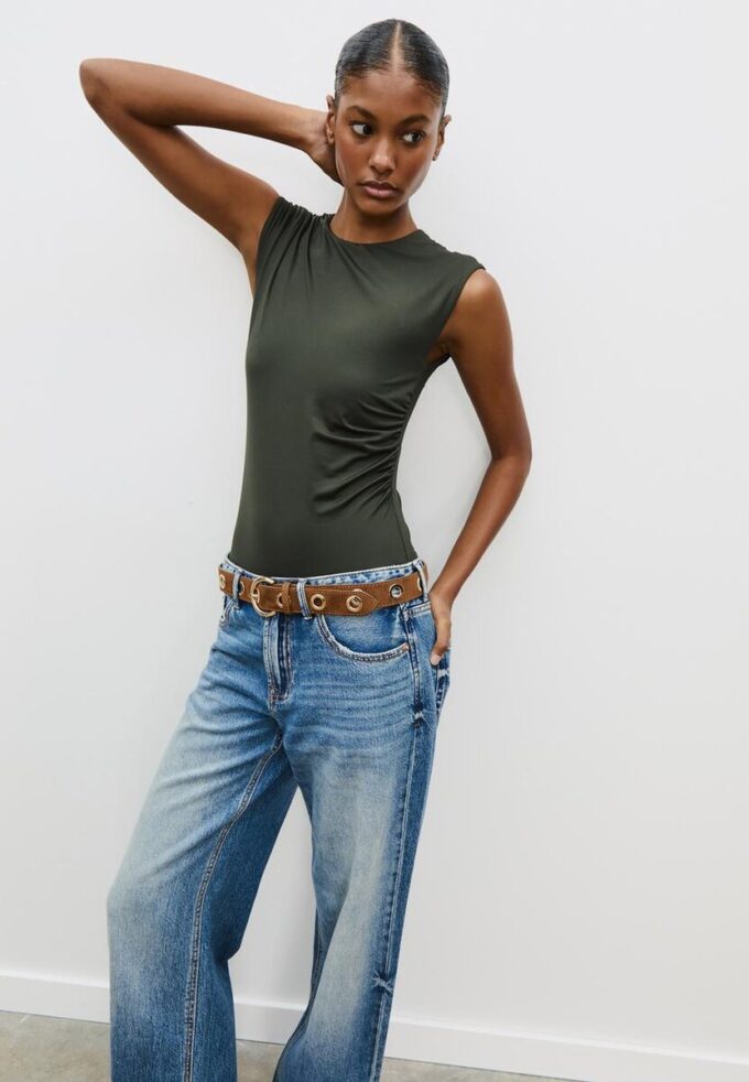 Belter med metalliske øyler