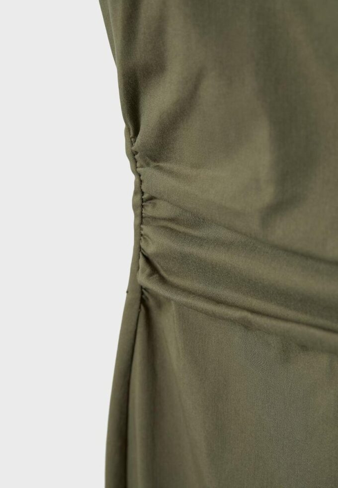 Bengaline midikjole med firkantet utringning