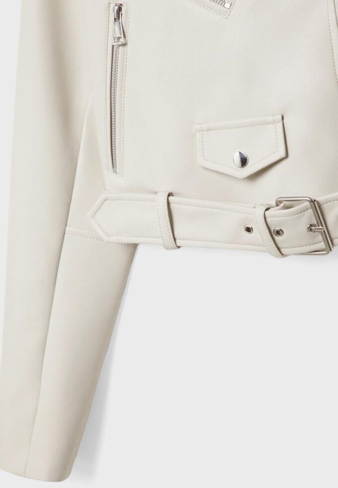 Bikerjakke i imitert skinn med belte