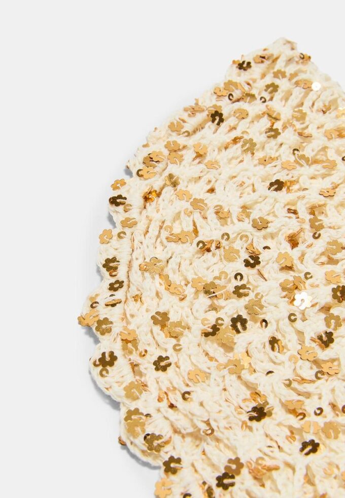 Blomsterlue med paljetter