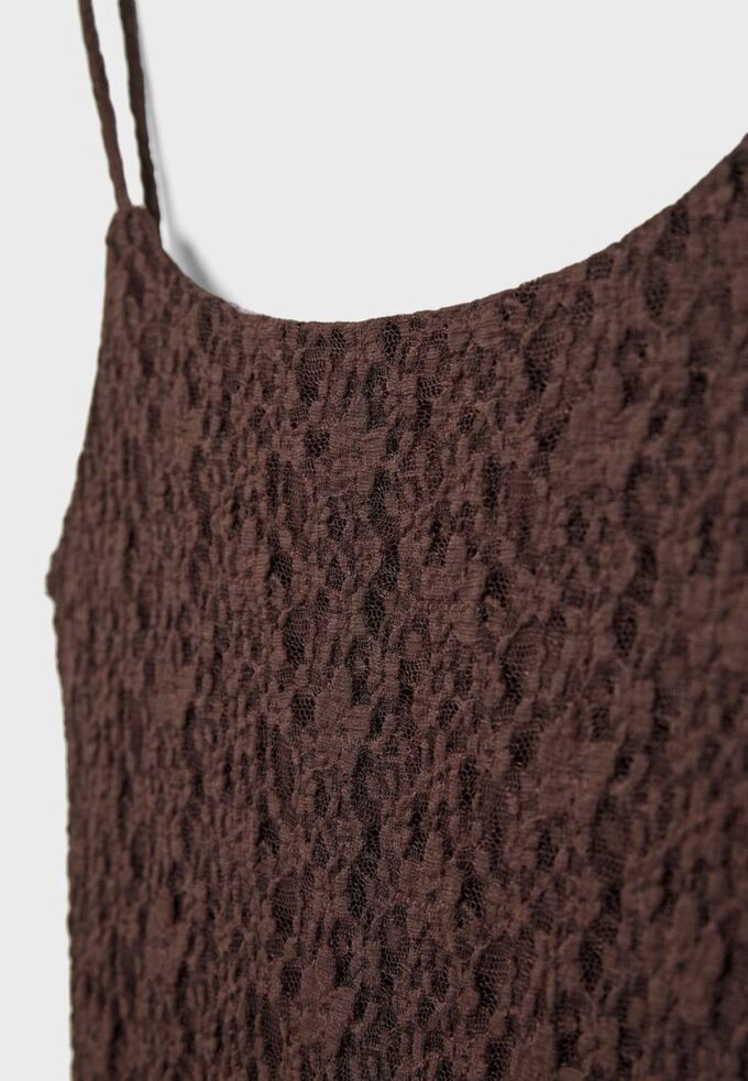 Blond midi-kjole med stropper