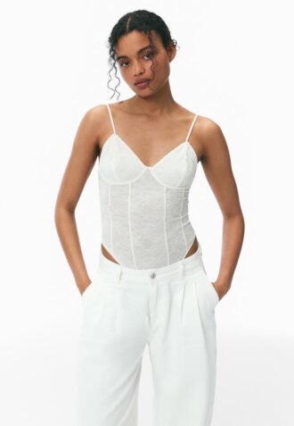 Blonderbody med stropper