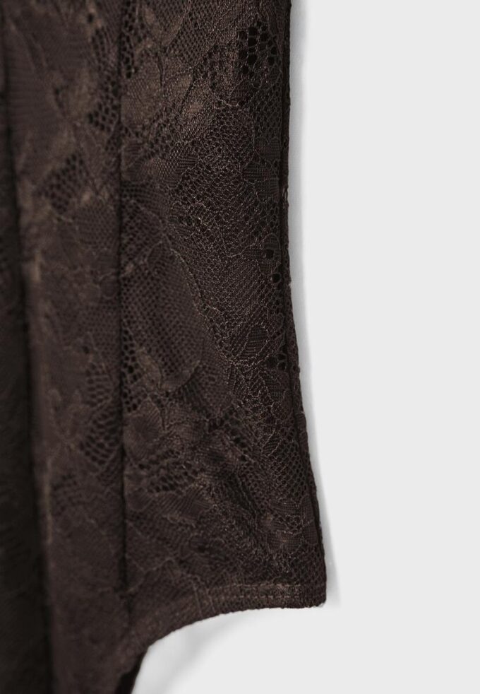 Blonderbody med stropper