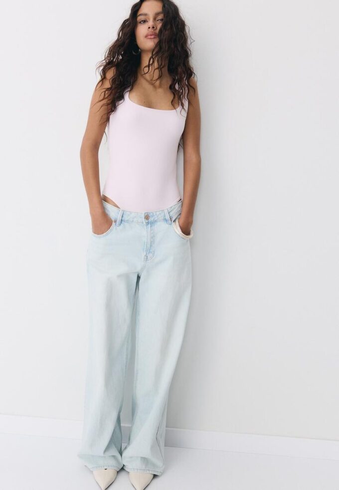 Body i polyamid med firkantet utringning