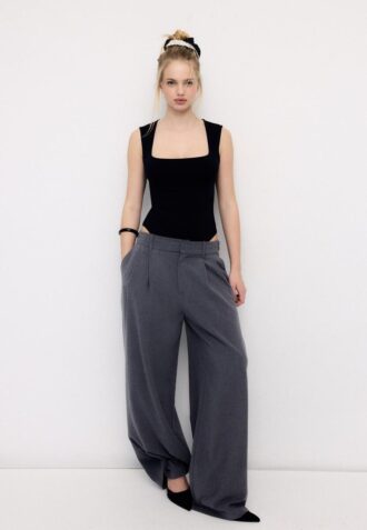 Body i polyamid med firkantet utringning