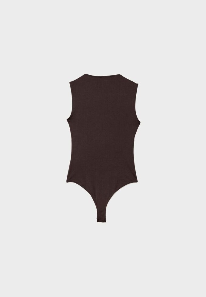 Body i polyamid med firkantet utringning