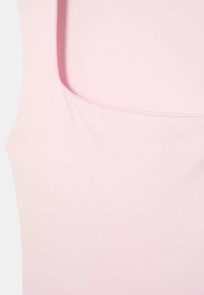 Body i polyamid med firkantet utringning