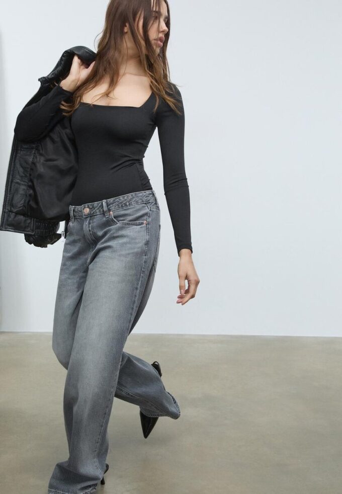 Bodysuit i polyamid med firkantet utringning