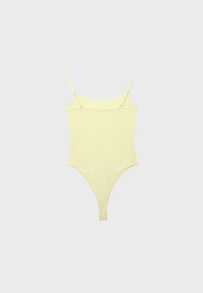 Bodysuit med blonde blonder