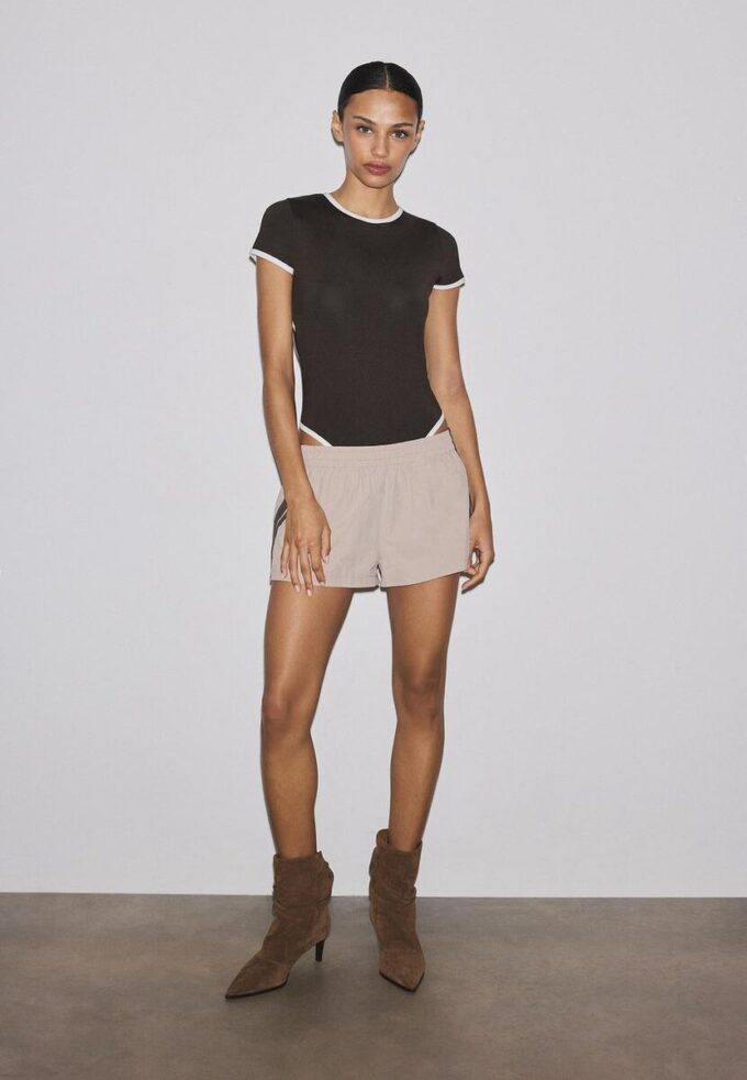 Bodysuit med utskjæring på ryggen