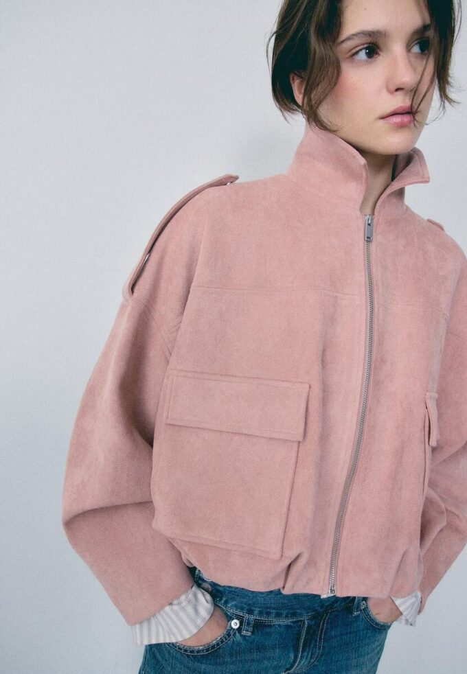 Bomberjakke i imitert semsket skinn