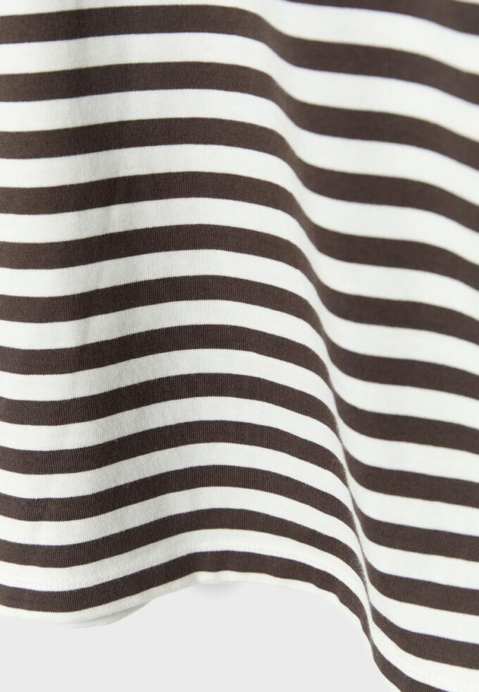 Boxy T-skjorte med korte ermer