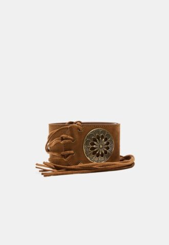 Bredt belte med rosett og frynser