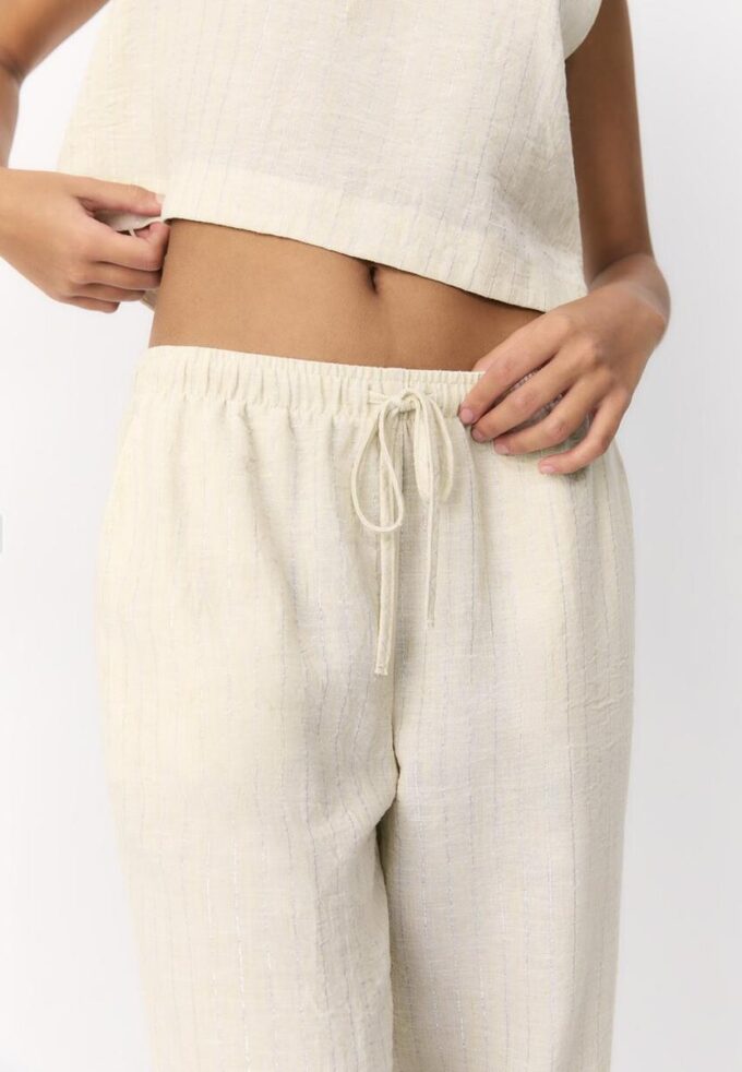 Bukser med flytende metalltråd og lin-effekt