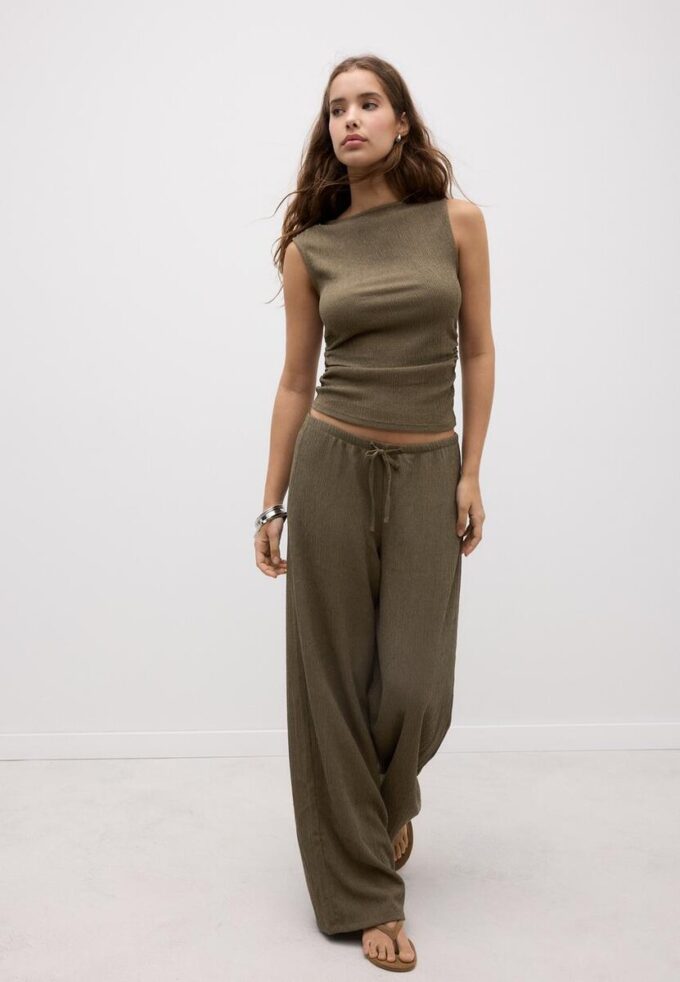 Bukser med rett ben og krøllet effekt