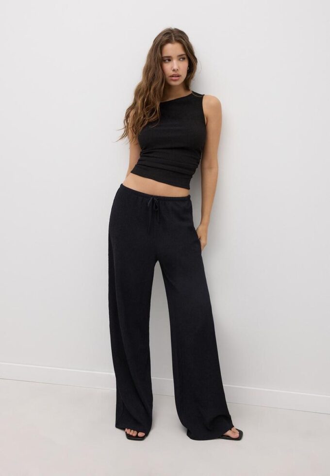 Bukser med rett ben og krøllet effekt