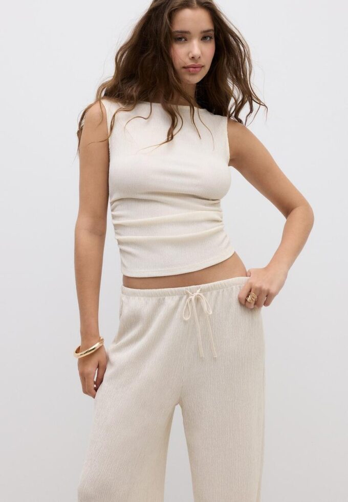 Bukser med rett ben og krøllet effekt