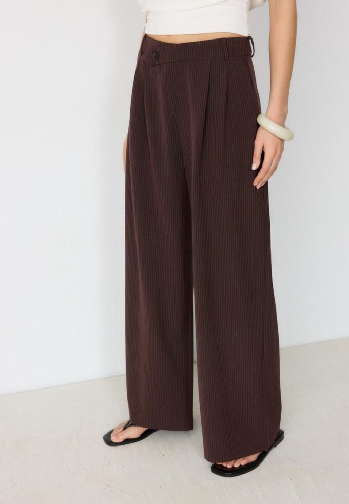 Casual stripete bukser med krysset midje