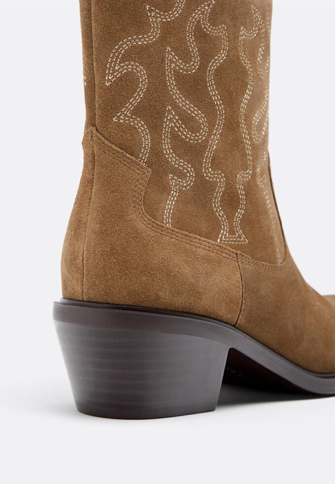 Cowboy-ankelstøvler i skinn med hæl