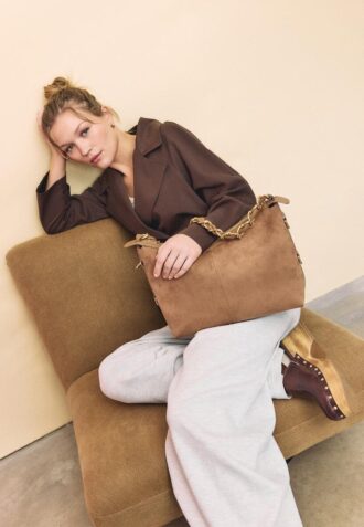 Crossbody-veske med kjededetaljer