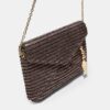 Crossbody-veske med raffia-effekt