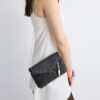 Crossbody-veske med raffia-effekt