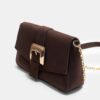 Crossbody-veske med uregelmessig spenne