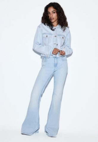 D04 Lavt sittende Flared jeans