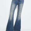 D04 Lavt sittende Flared jeans