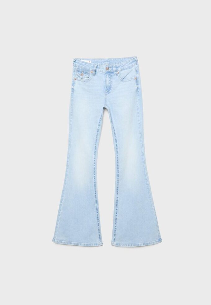 D04 Lavt sittende Flared jeans