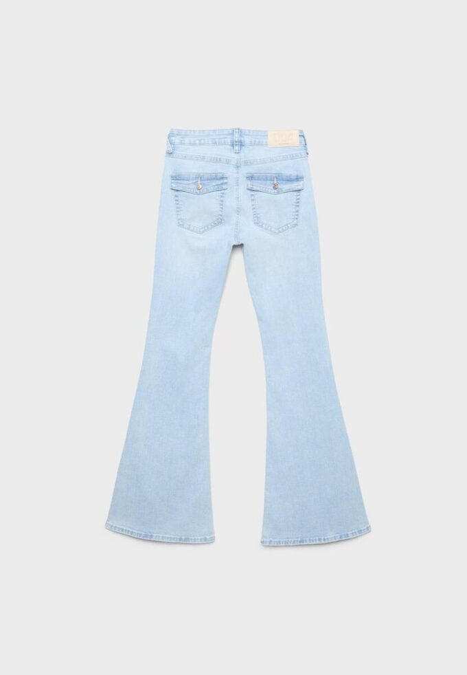 D04 Lavt sittende Flared jeans