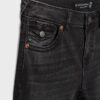 D04 Lavt sittende Flared jeans