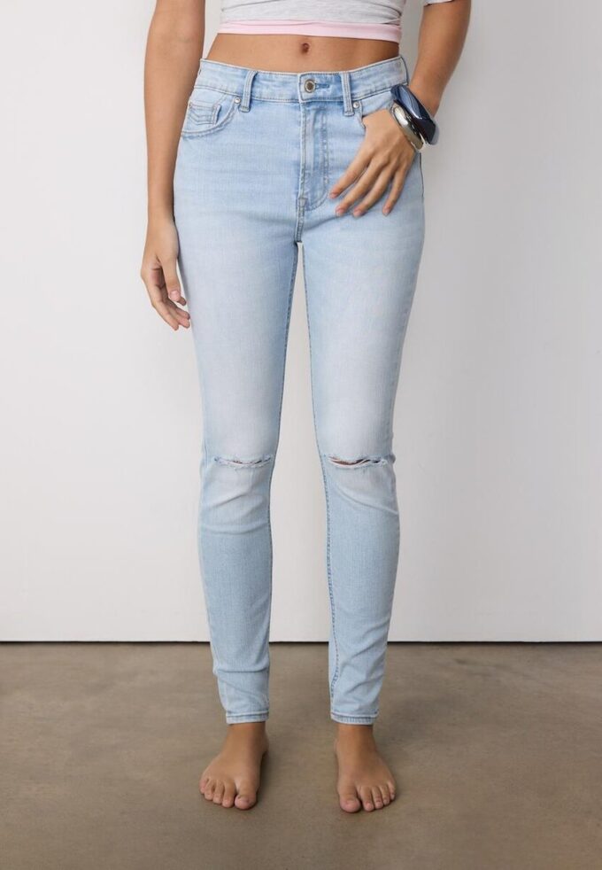 D07 Jeans med høy midje