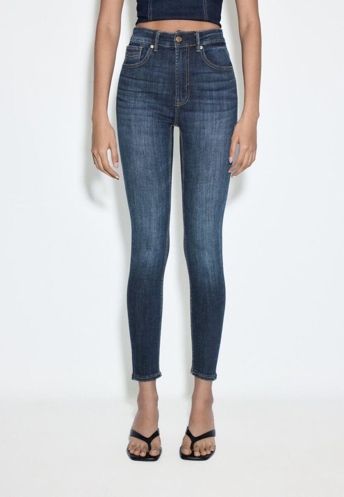 D07 Skinny-jeans med normal midje
