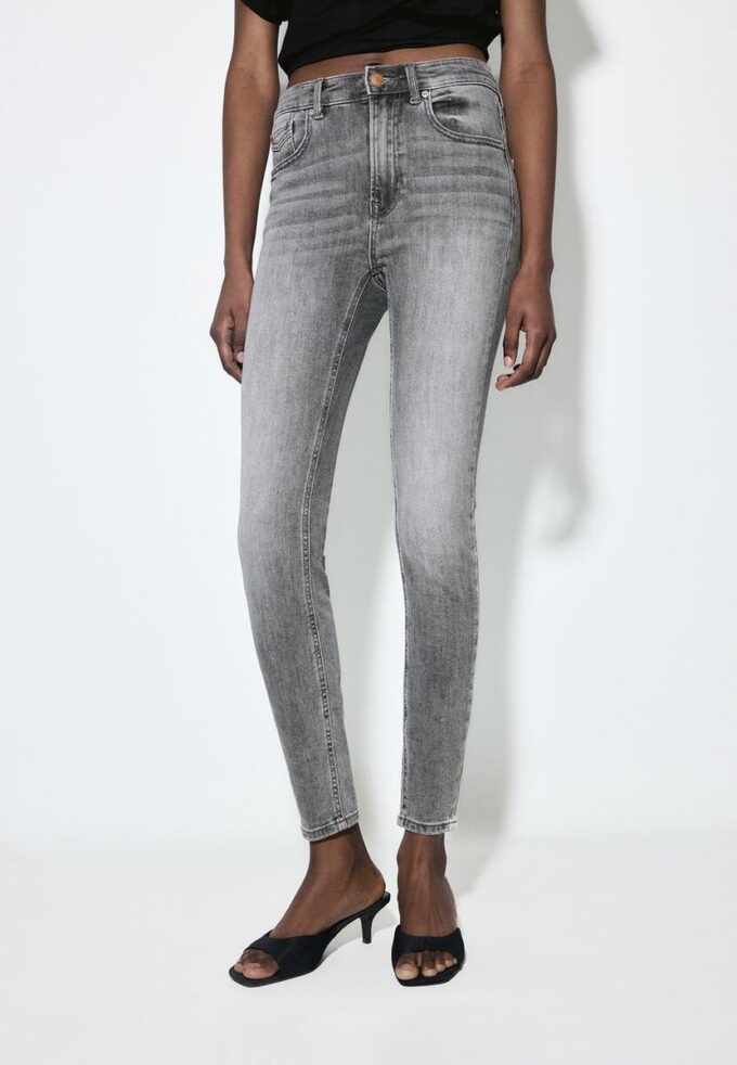 D07 Skinny-jeans med normal midje