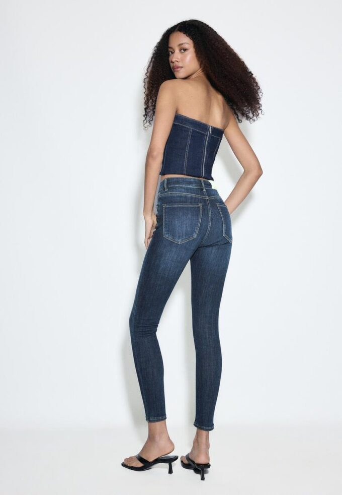 D07 Skinny-jeans med normal midje