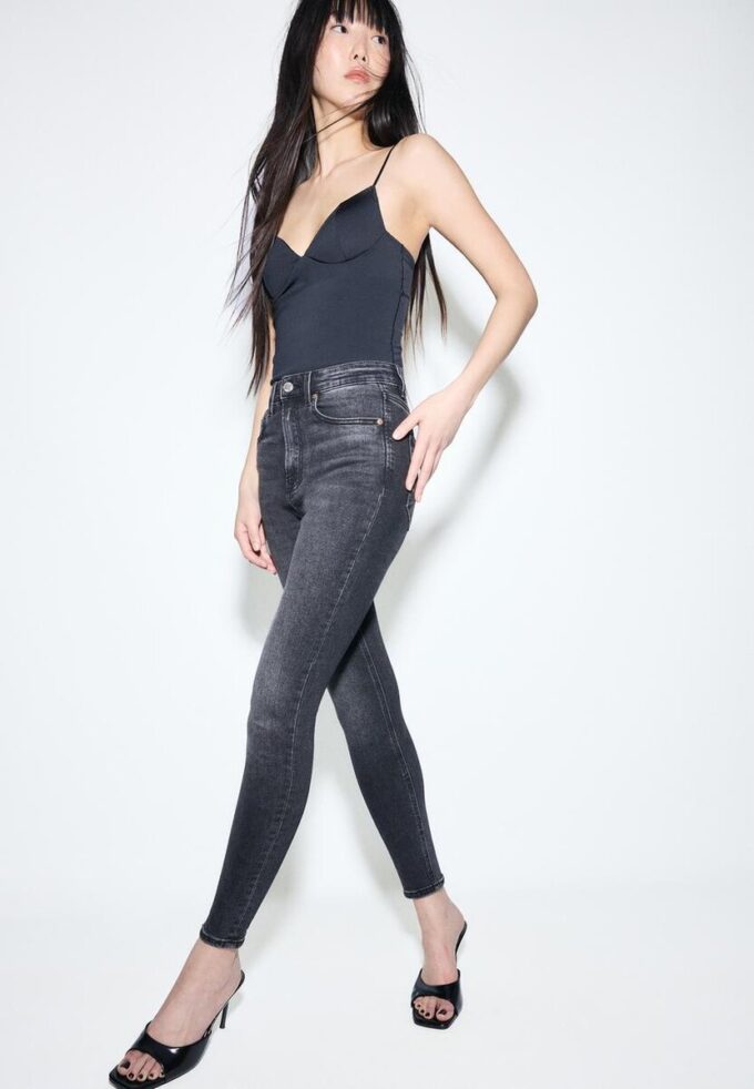 D09 Superhøytlivede skinny jeans