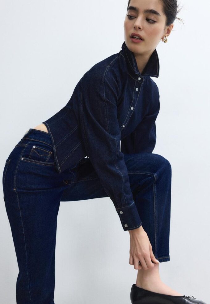 D10 Slim Fit Mom Jeans